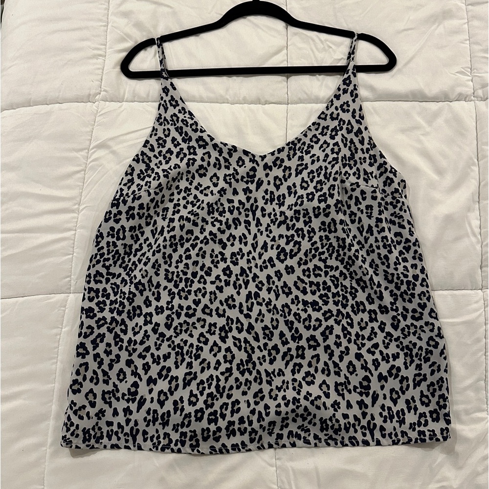 Banana Republic - Women’s Swing Tank Top - Medium - Navy and Grey animal print